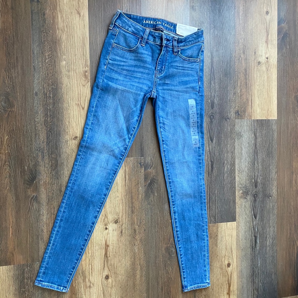 brand new american eagle jeans with tags